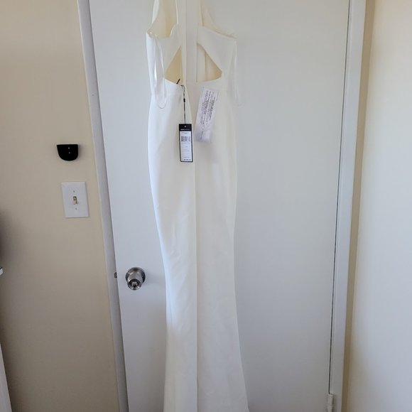 BCBG High Neck Gown White 4 NWT - Picture 5 of 6
